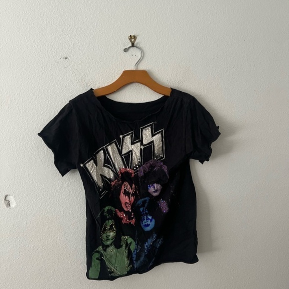 Kiss Top Size Medium